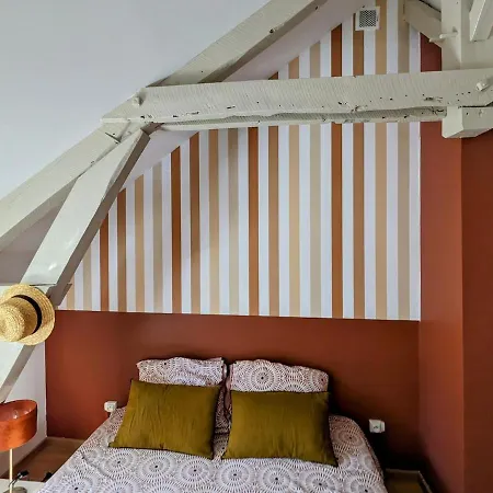 Propriete En Pleine Nature,grands Espaces,, Perigord Noir, Piscine Chauffee, Climatisation,wifi