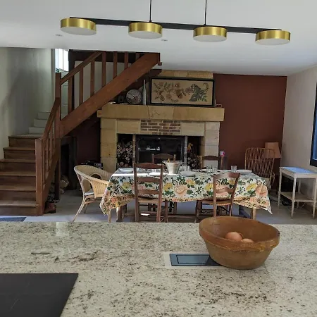 Propriete En Pleine Nature,grands Espaces,, Perigord Noir, Piscine Chauffee, Climatisation,wifi Villa