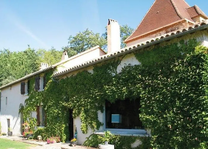 Villa Propriete En Pleine Nature,grands Espaces,, Perigord Noir, Piscine Chauffee, Climatisation,wifi *