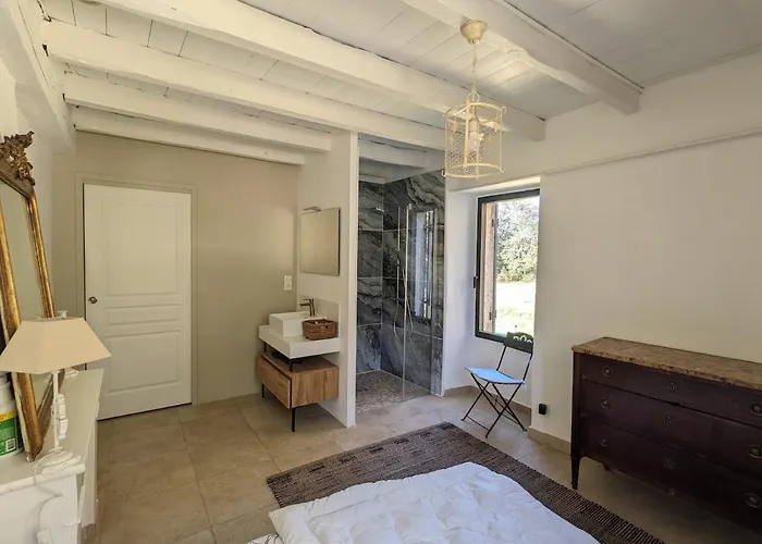 Propriete En Pleine Nature,grands Espaces,, Perigord Noir, Piscine Chauffee, Climatisation,wifi Villa *