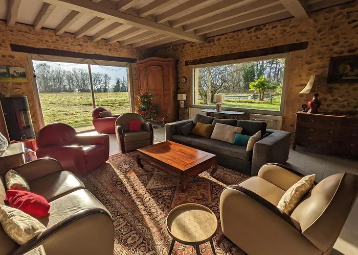 Villa Propriete En Pleine Nature,grands Espaces,, Perigord Noir, Piscine Chauffee, Climatisation,wifi